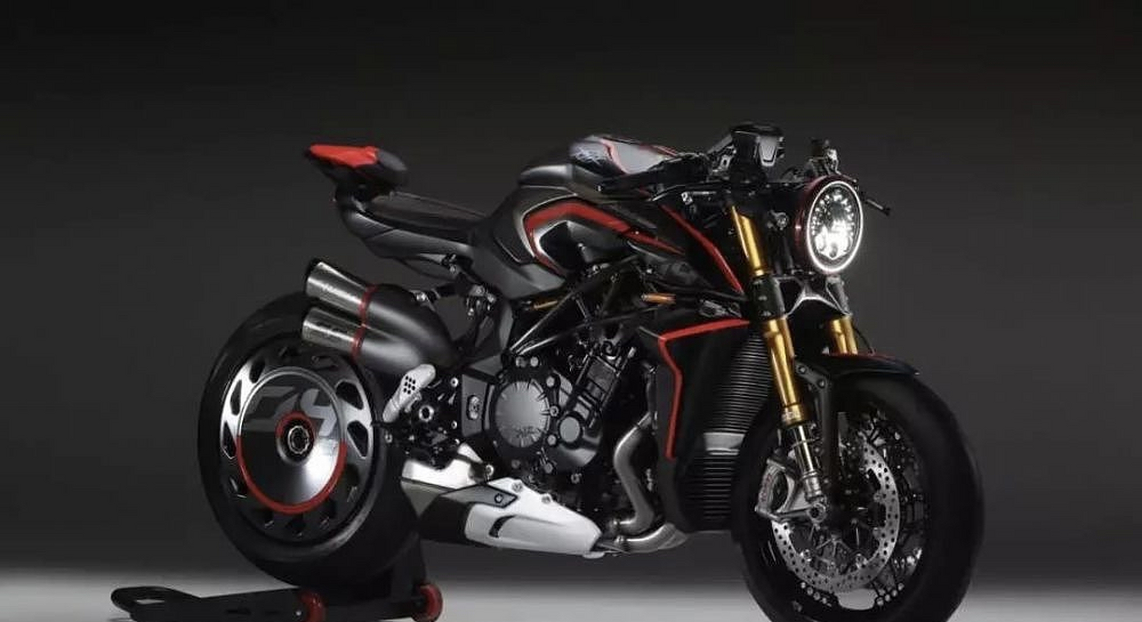 机械美感的暴力机器——奥古斯塔rush 1000