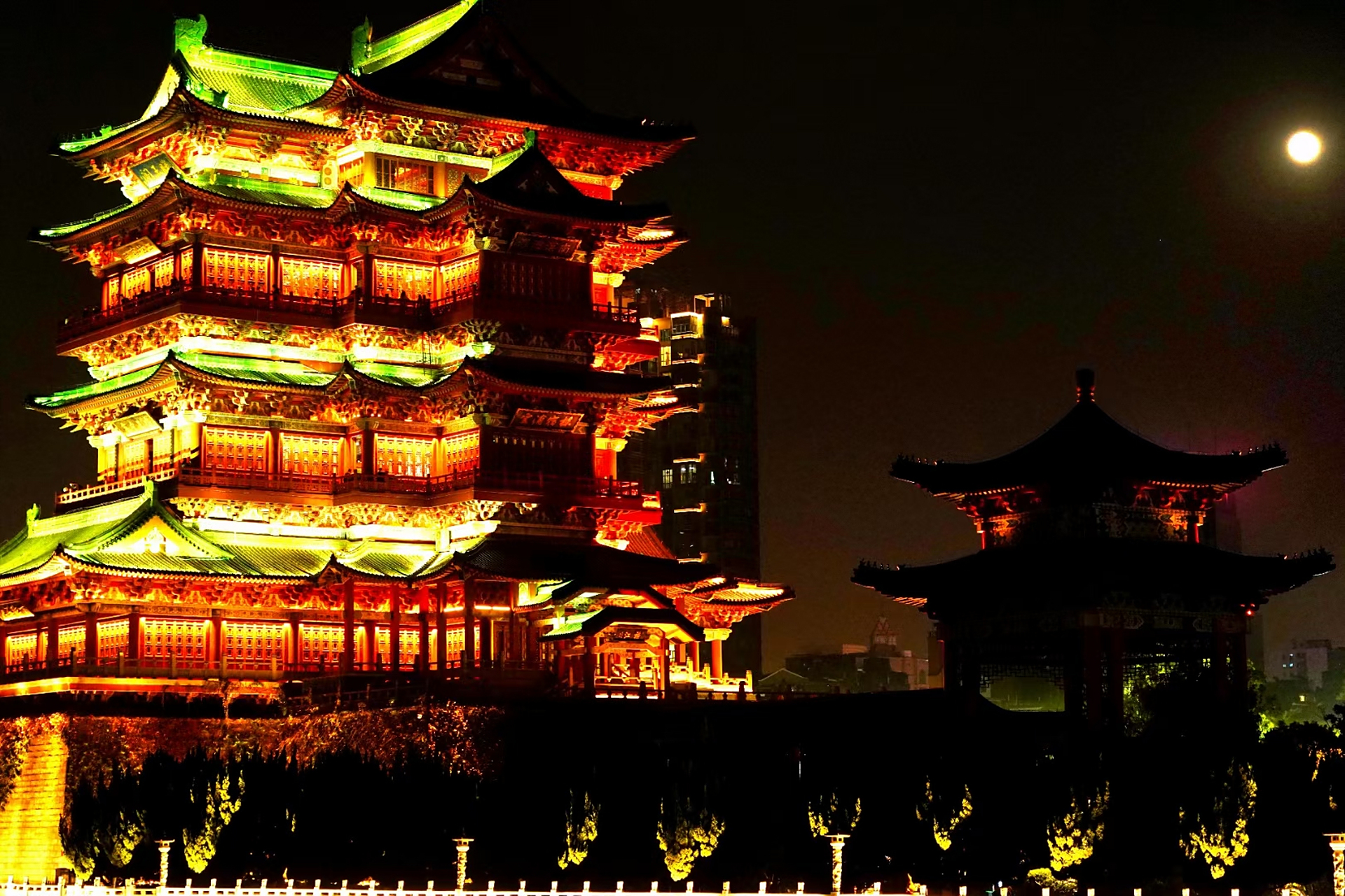 南昌夜景,图一,滕王阁,图二图三,绳金塔,图四,江西省美术馆,最后把一