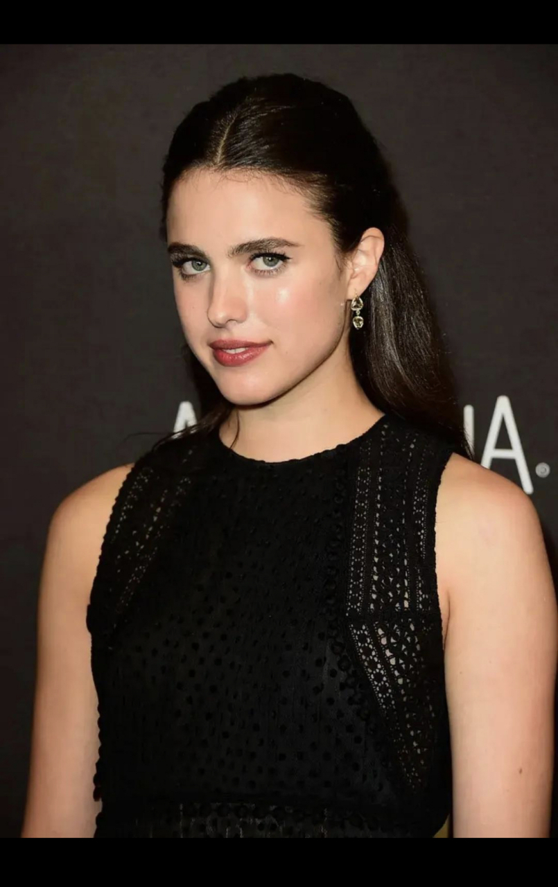 为艺术献身的女明星  玛格丽特·库里(margaret qualley)于1994年10月