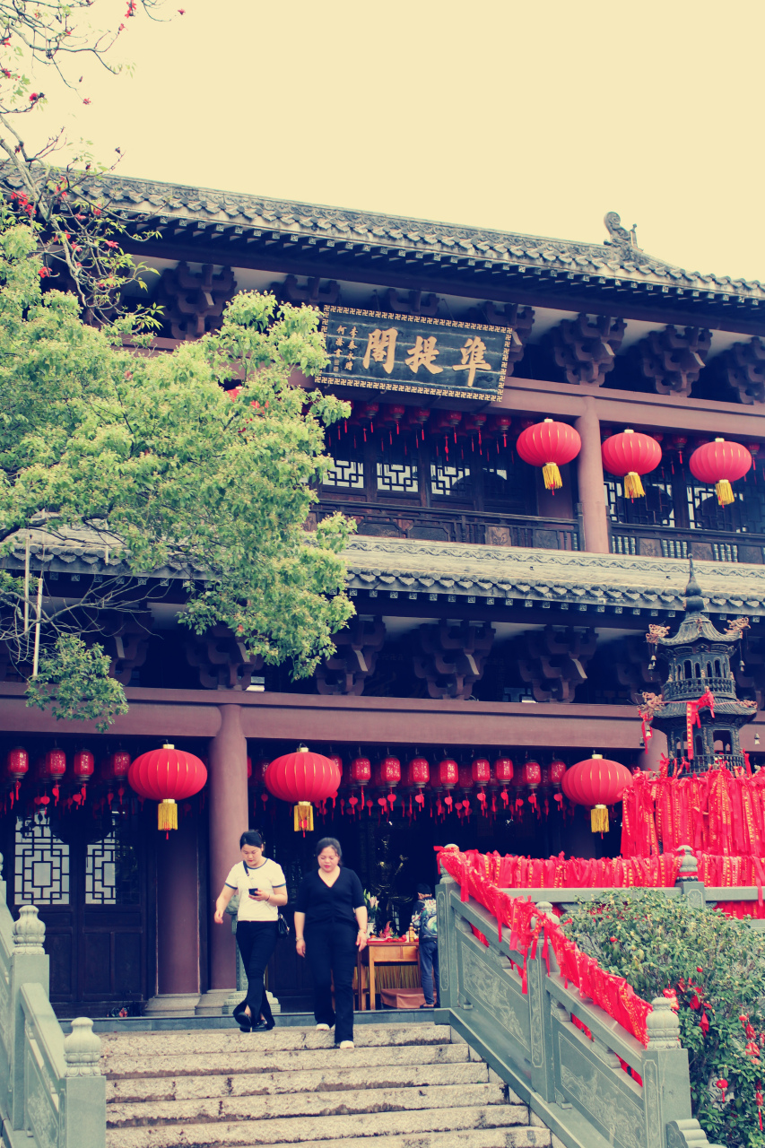 清明时节雨纷纷 惠州西湖准提寺, 广东著名禅林,一所清静的丛林.