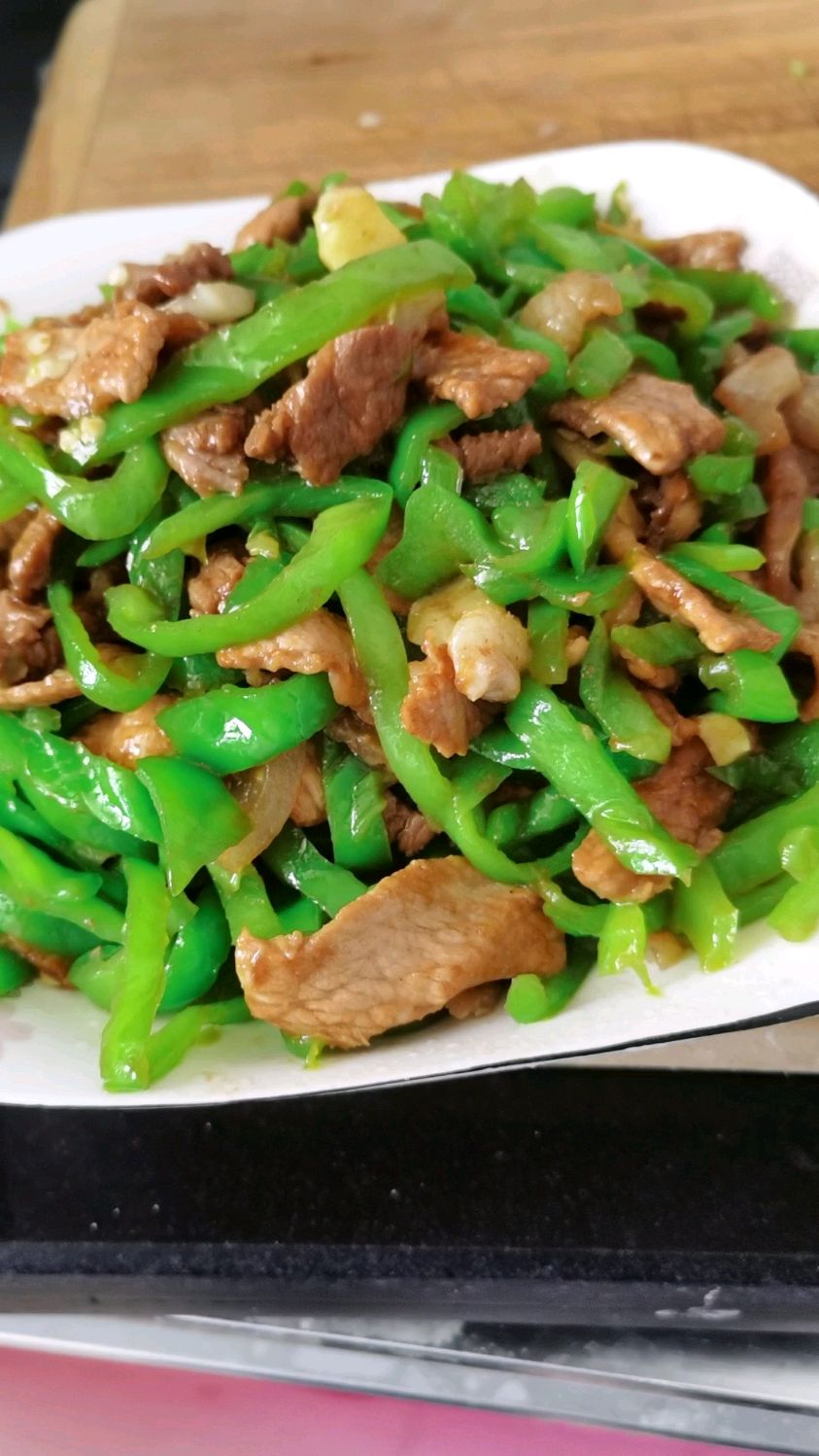 青椒炒肉丝在家学做菜营养又好做