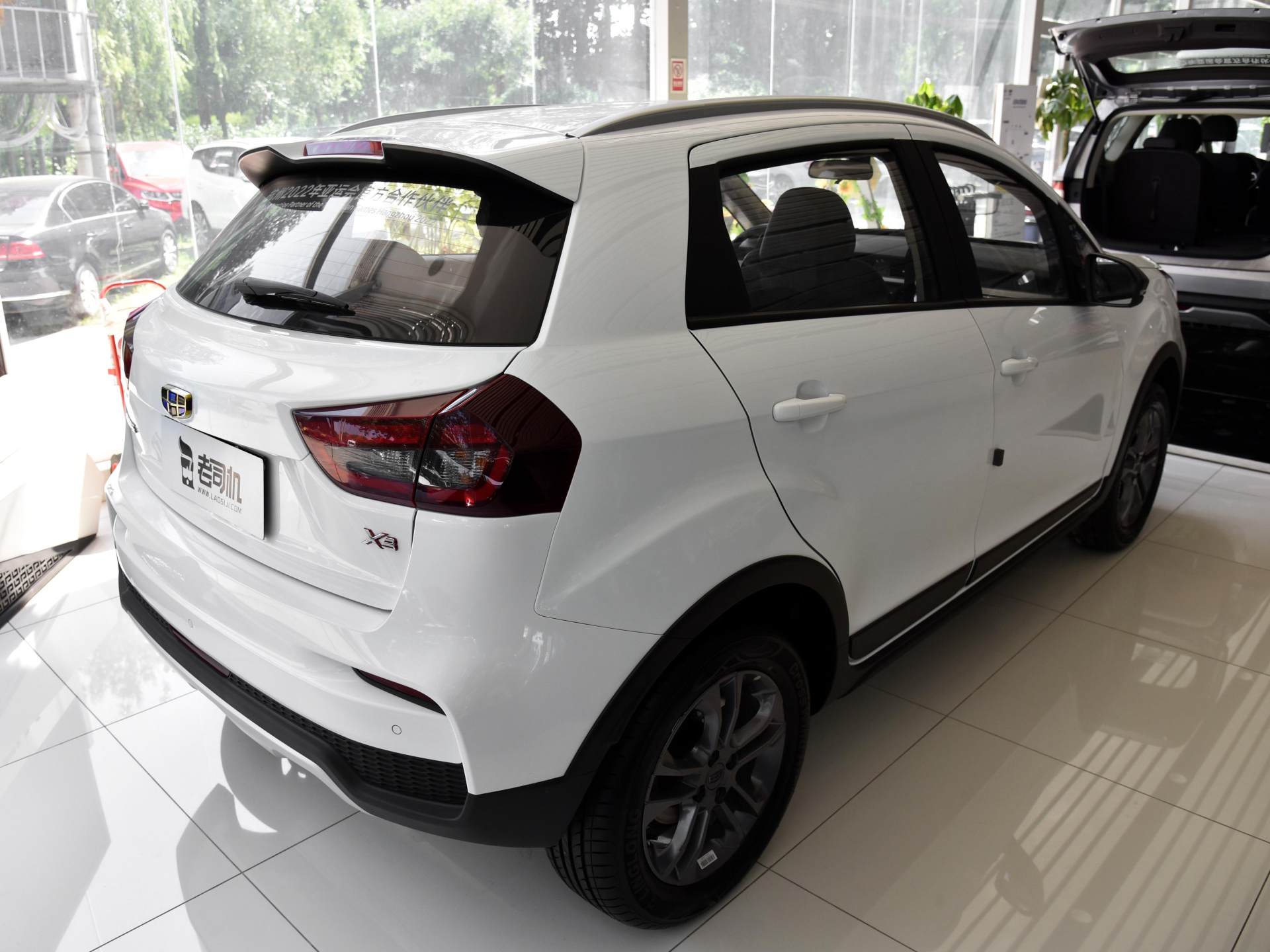 实拍远景x3,搭载1.5l 5mt,低至4.99万元,安全又结实