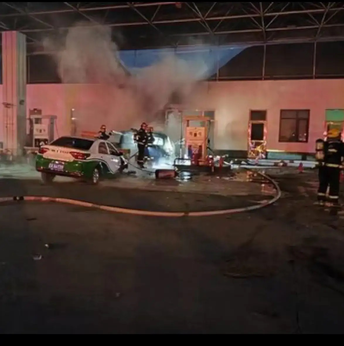 沈阳一车辆在加气站加气过程中突发爆炸,已造成2人死亡!6人受伤