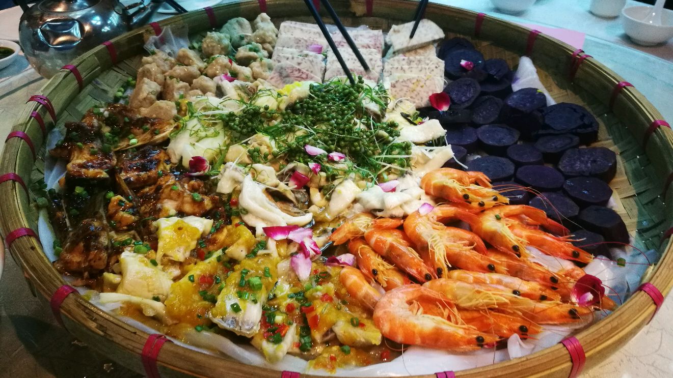 特别美味诱人的大盘菜,好看又好吃,为佛山旅游大大加分