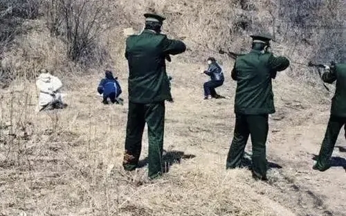 槍決罪犯真實現場.這種場面太血腥太殘忍了