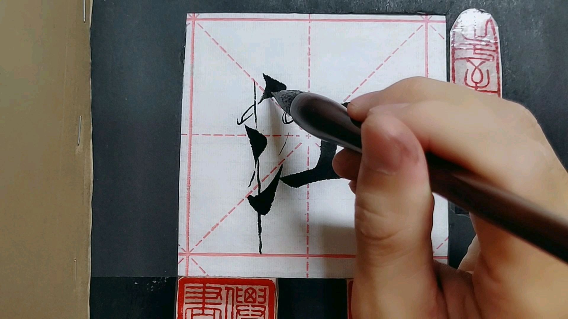 欧体书法结体很重要,掌握这些奥妙,学楷书不再盲目苦练