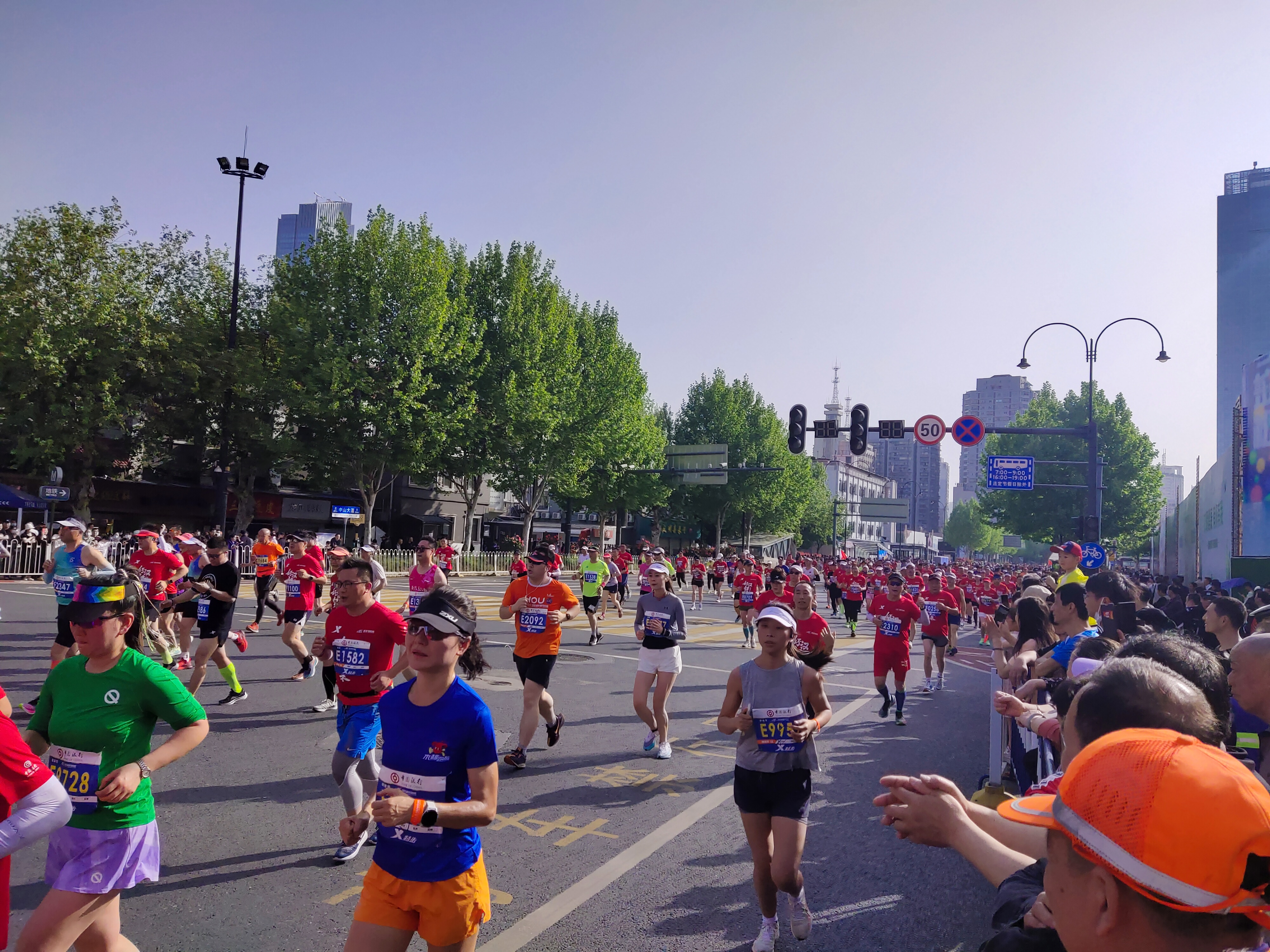 武汉马拉松现场照片