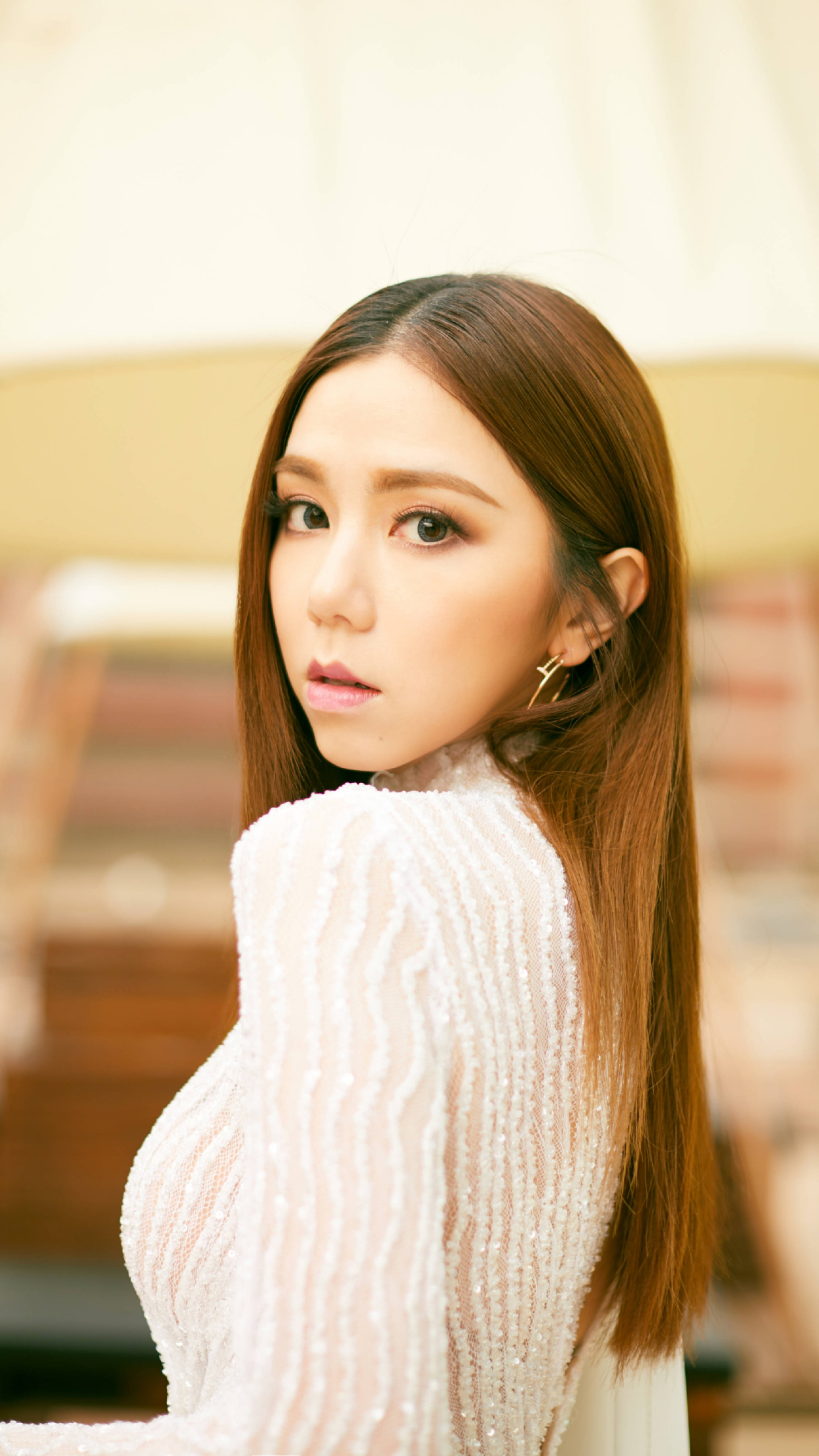 歌手邓紫棋,铁肺歌后,实力唱将,淡妆清纯漂亮,请看美照