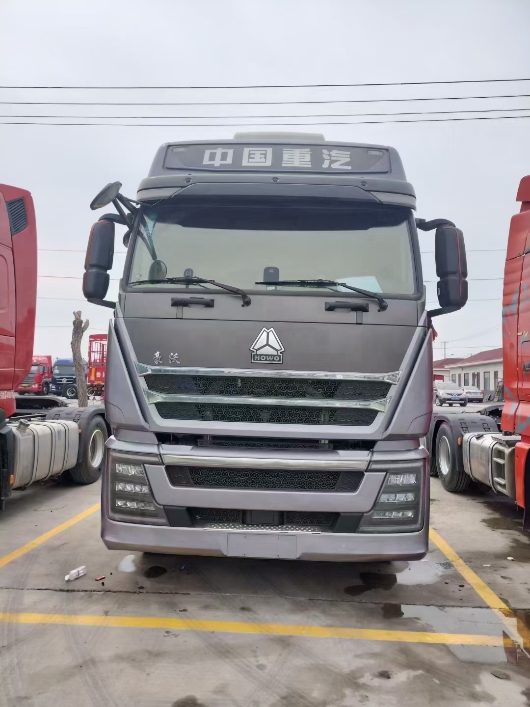 21年6月二手豪沃th7牵引车