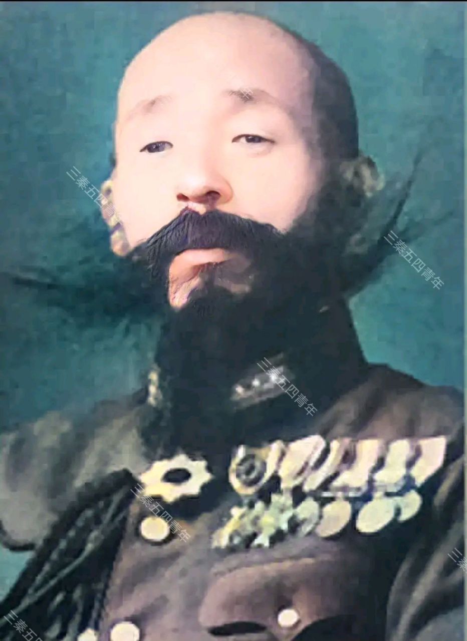 1939年,日军步兵大佐,藤田实彦的一张老照片,镜头中的他体形粗壮健硕