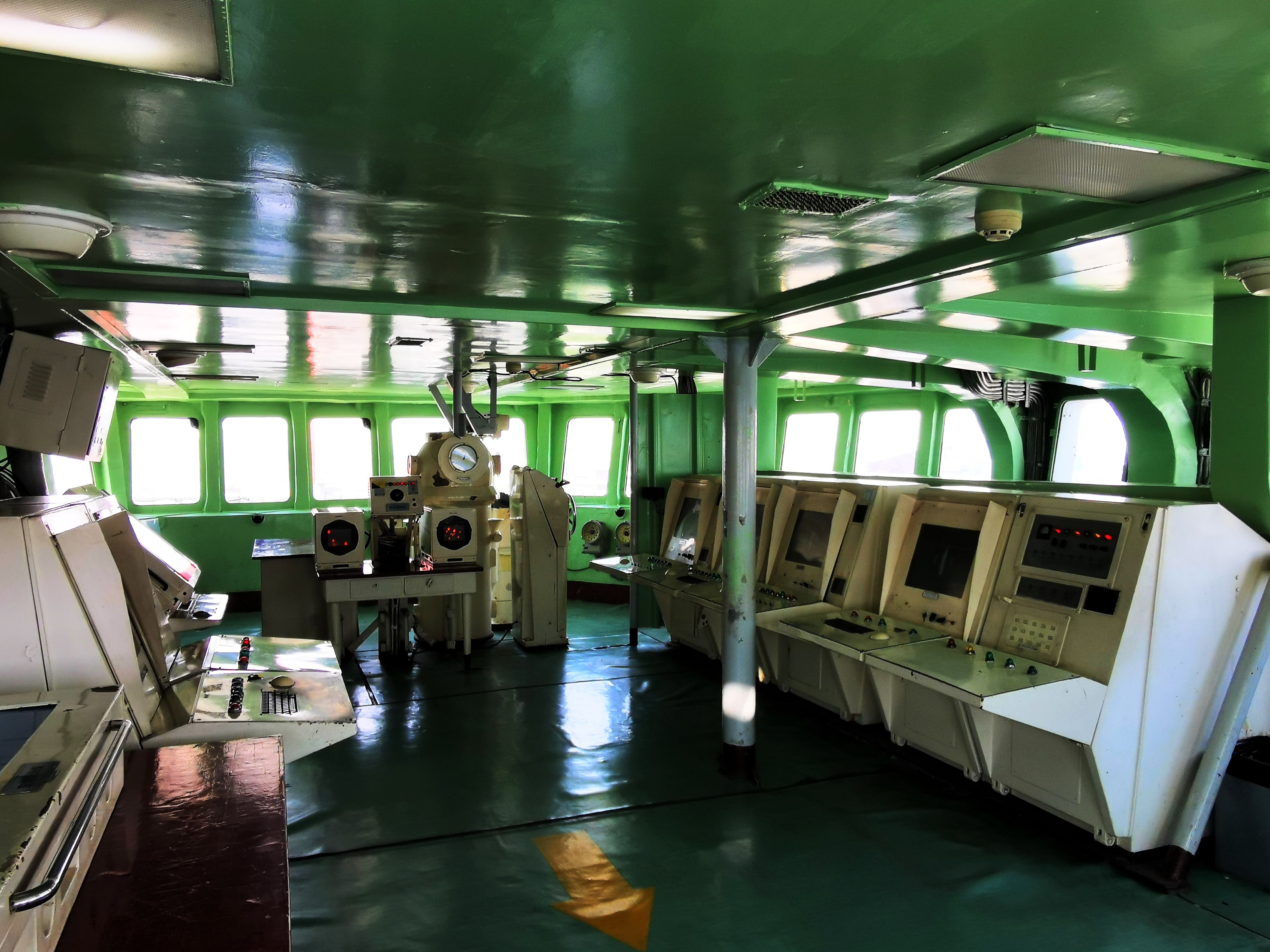 匪夷所思 前苏联赫赫有名的巨无霸—基辅号航母变身我国的观光公园