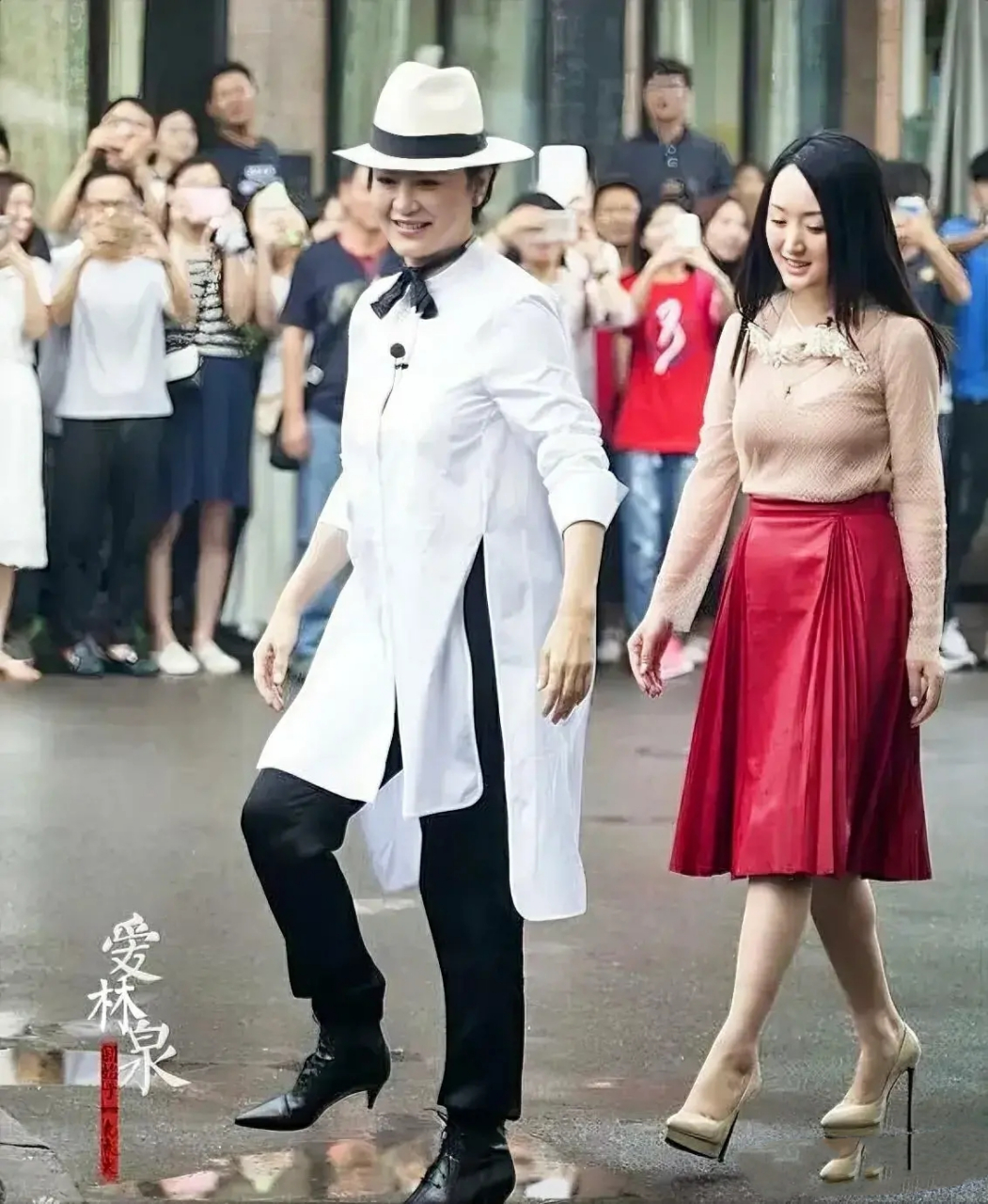 就算年轻时的林青霞和杨钰莹比,林除了高子高挑一点优热,从外形杆人