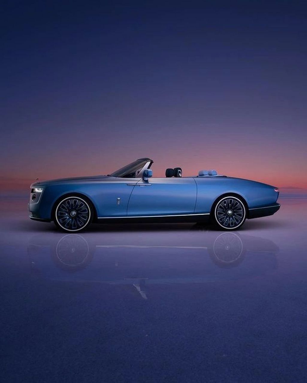 敞篷界的天花板#劳斯莱斯# 浮影敞篷车,通过其雄心勃勃的设计和复杂的