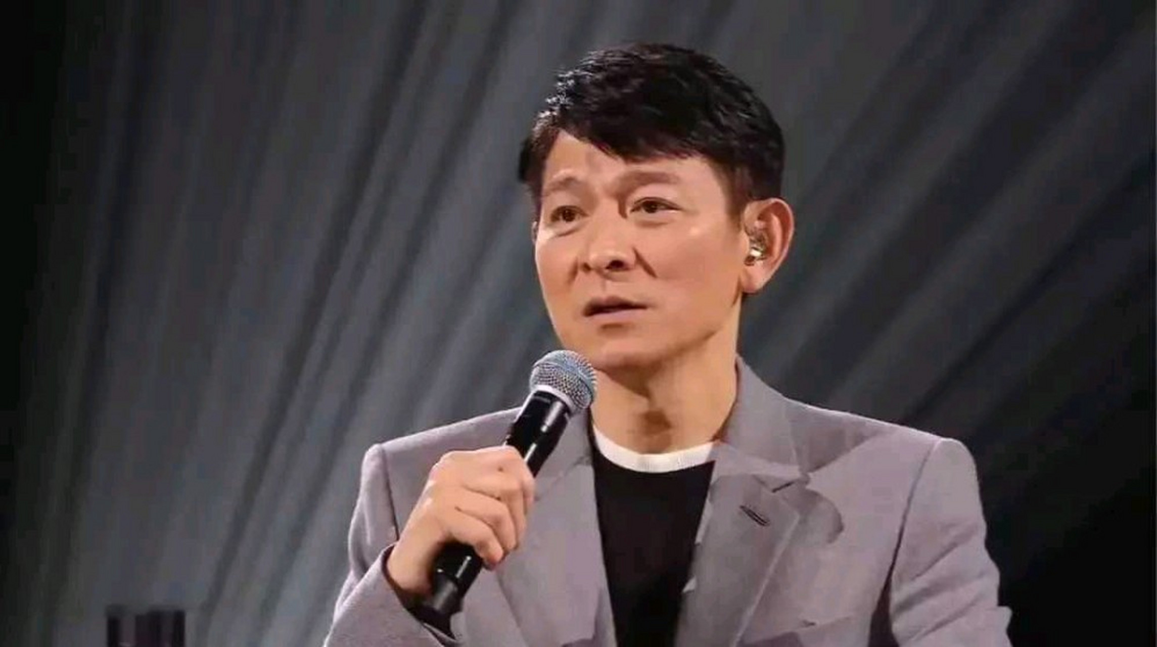 刘德华点评刀郎《罗刹海市》高情商的体现了自己的音乐素养.