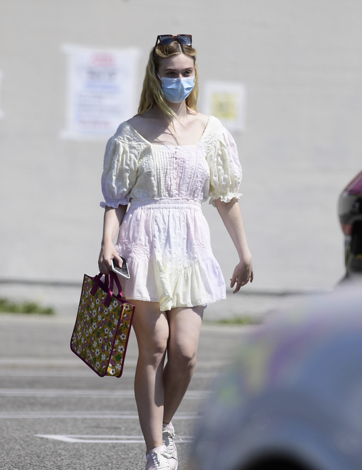 艾丽·范宁(ellefanning)外出最新街拍