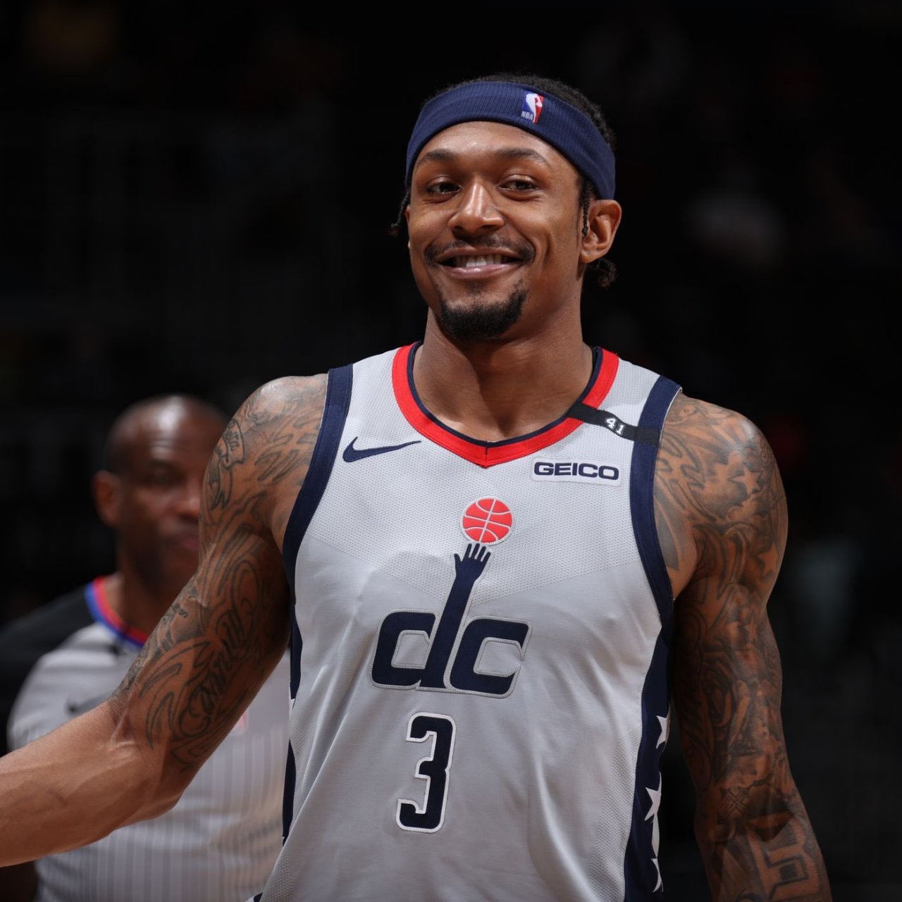 奇才将比尔摆上货架,热火态度最为热切  华盛顿奇才处在一个特别尴尬