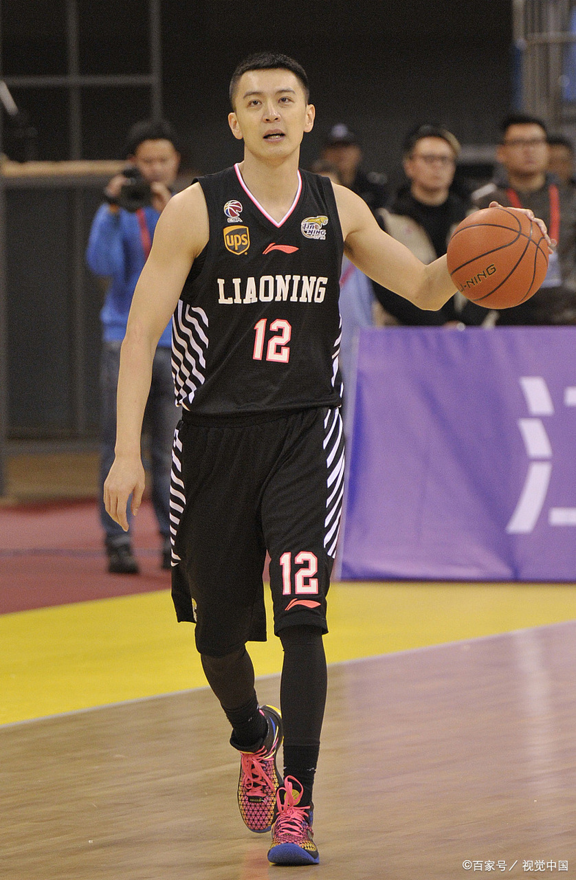 中国篮球界曾经的一颗璀璨明星,杨鸣,近期遭遇了职业生涯的重大挫折.