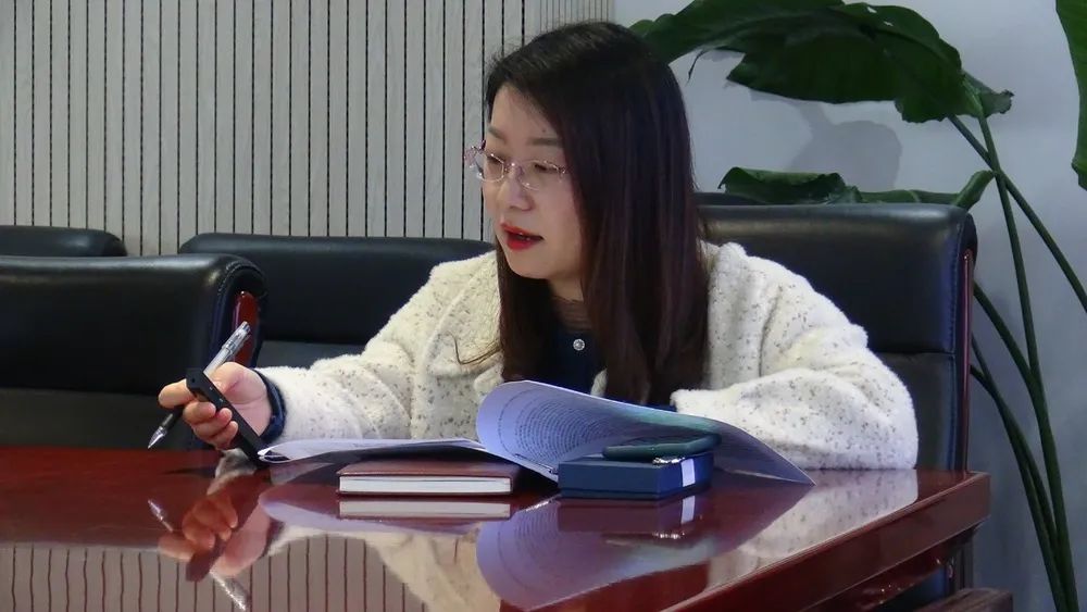 为真学而教,为真思而读:南通二中举行教师读书沙龙活动