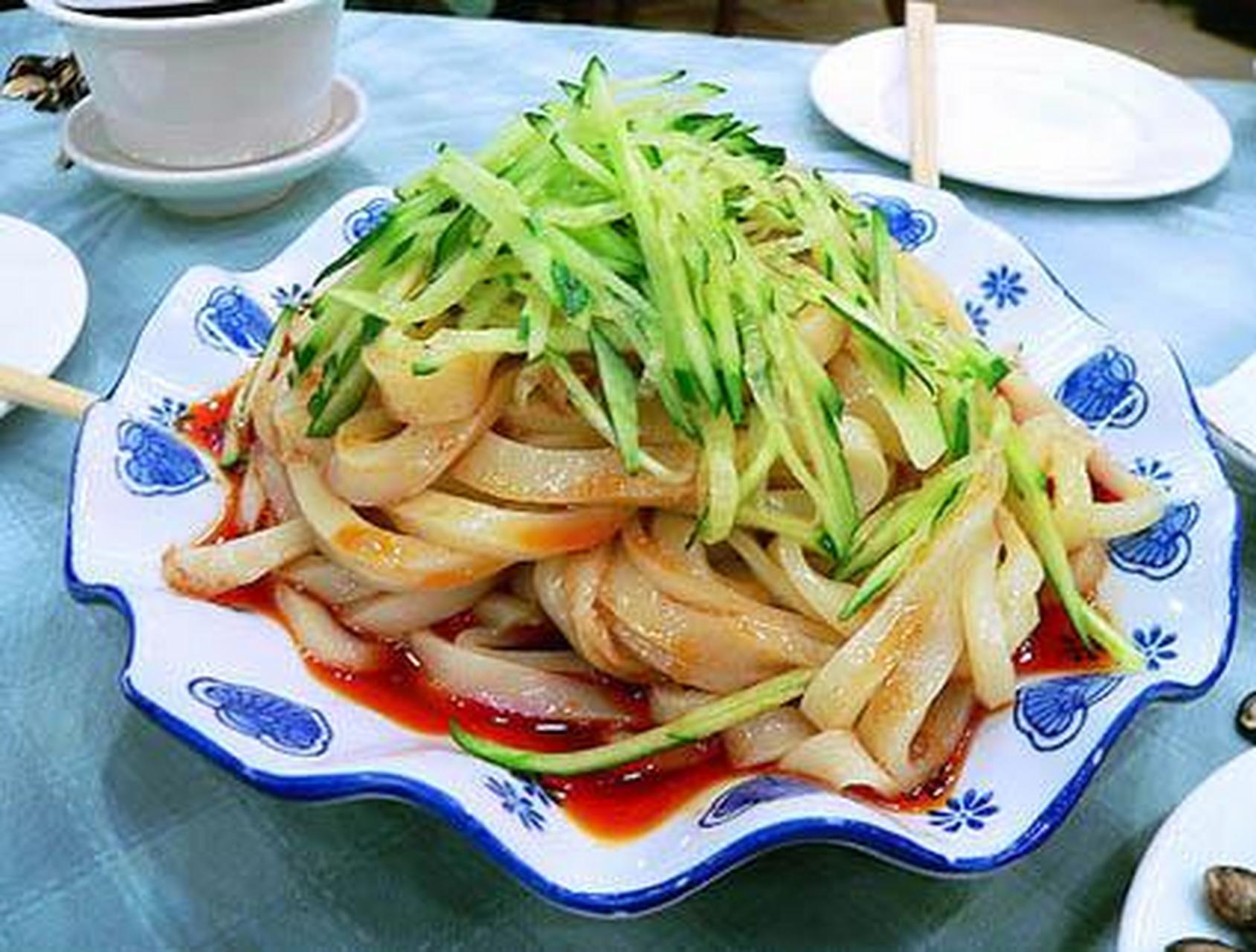 新年怎么吃#         平凉酿皮,又叫做凉皮,是黄土高原上平凉人最爱