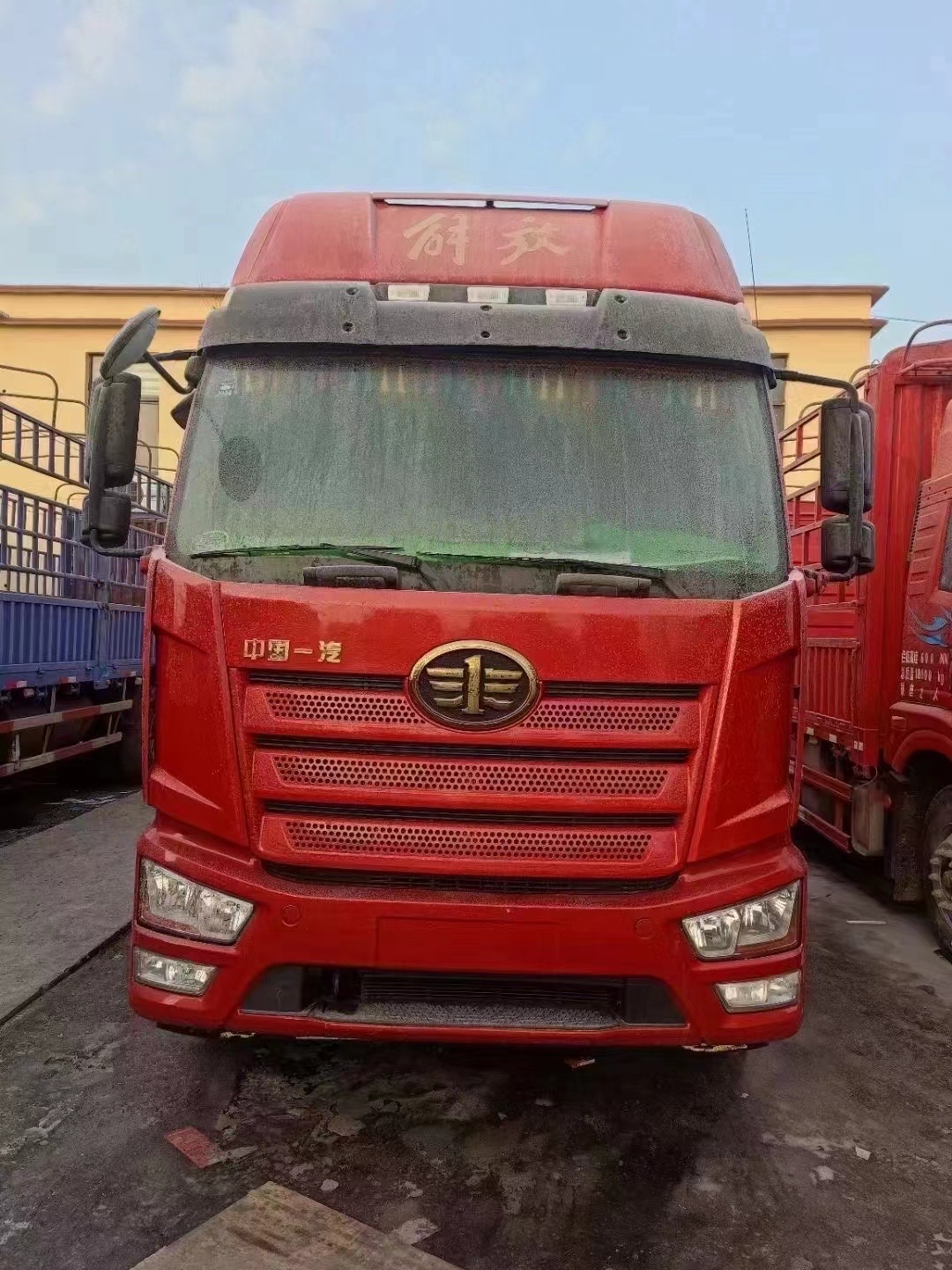 国六,22年10月解放j6l精英版,6.8米高栏,260马力锡柴