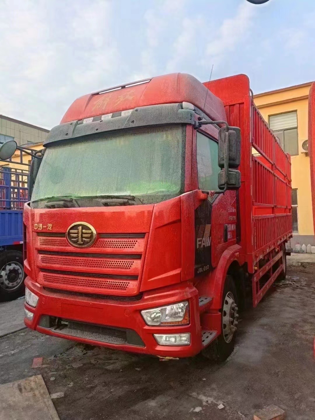 国六,22年10月解放j6l精英版,6.8米高栏,260马力锡柴