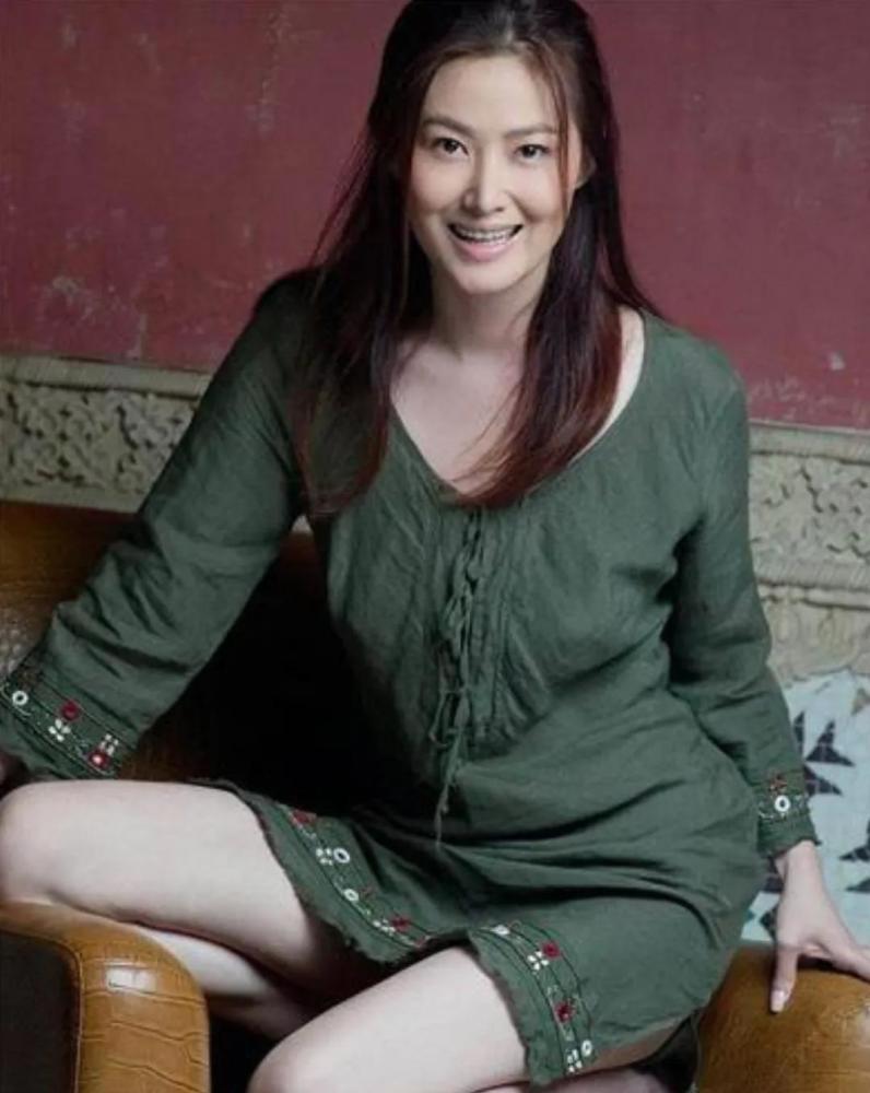 她是最美潘金莲,当小三被丁海峰抛弃,闪婚闪离,52岁仍风韵犹存