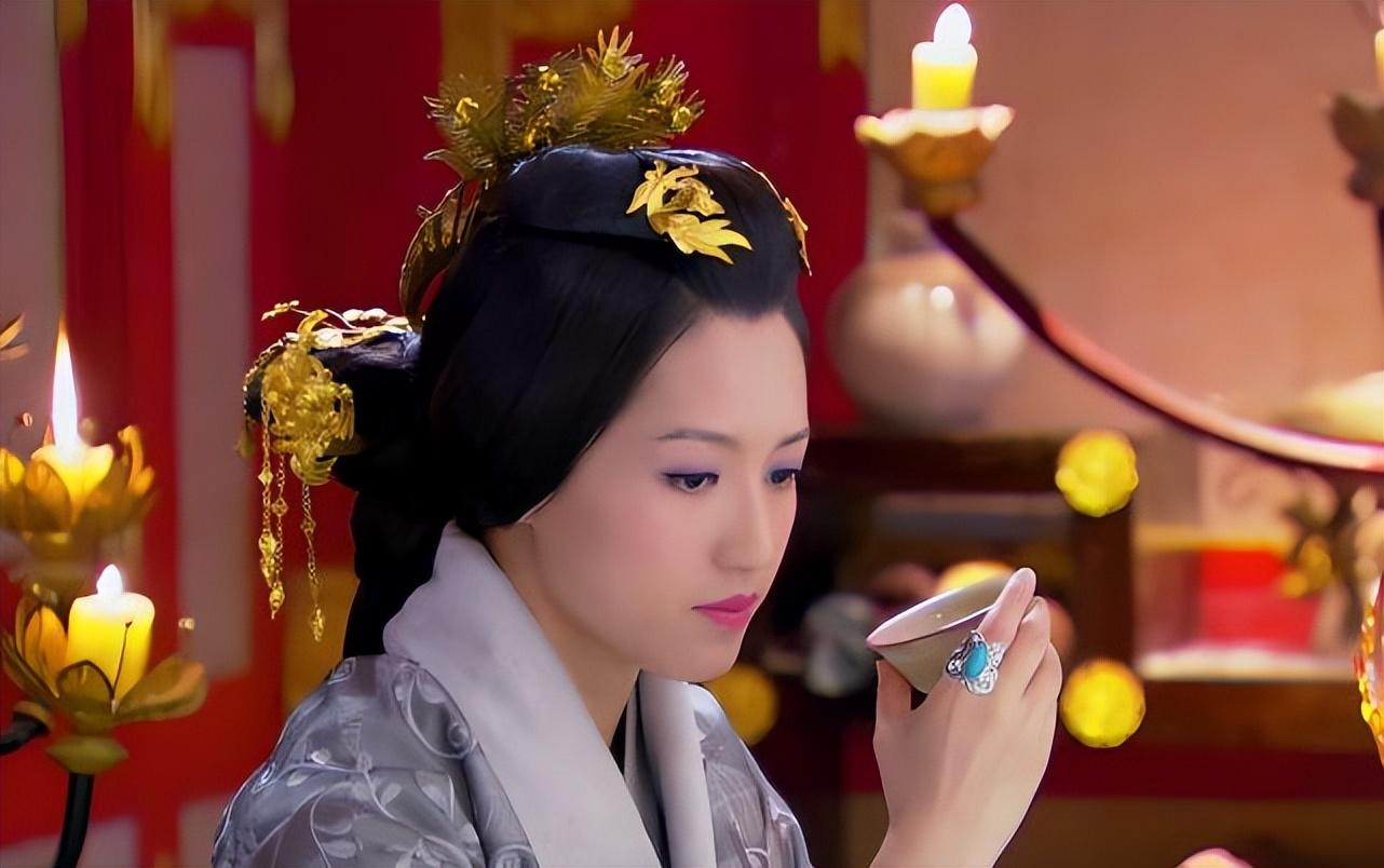 皇后身边有人验毒,霍光的妻子为何还能下药害死许平君?