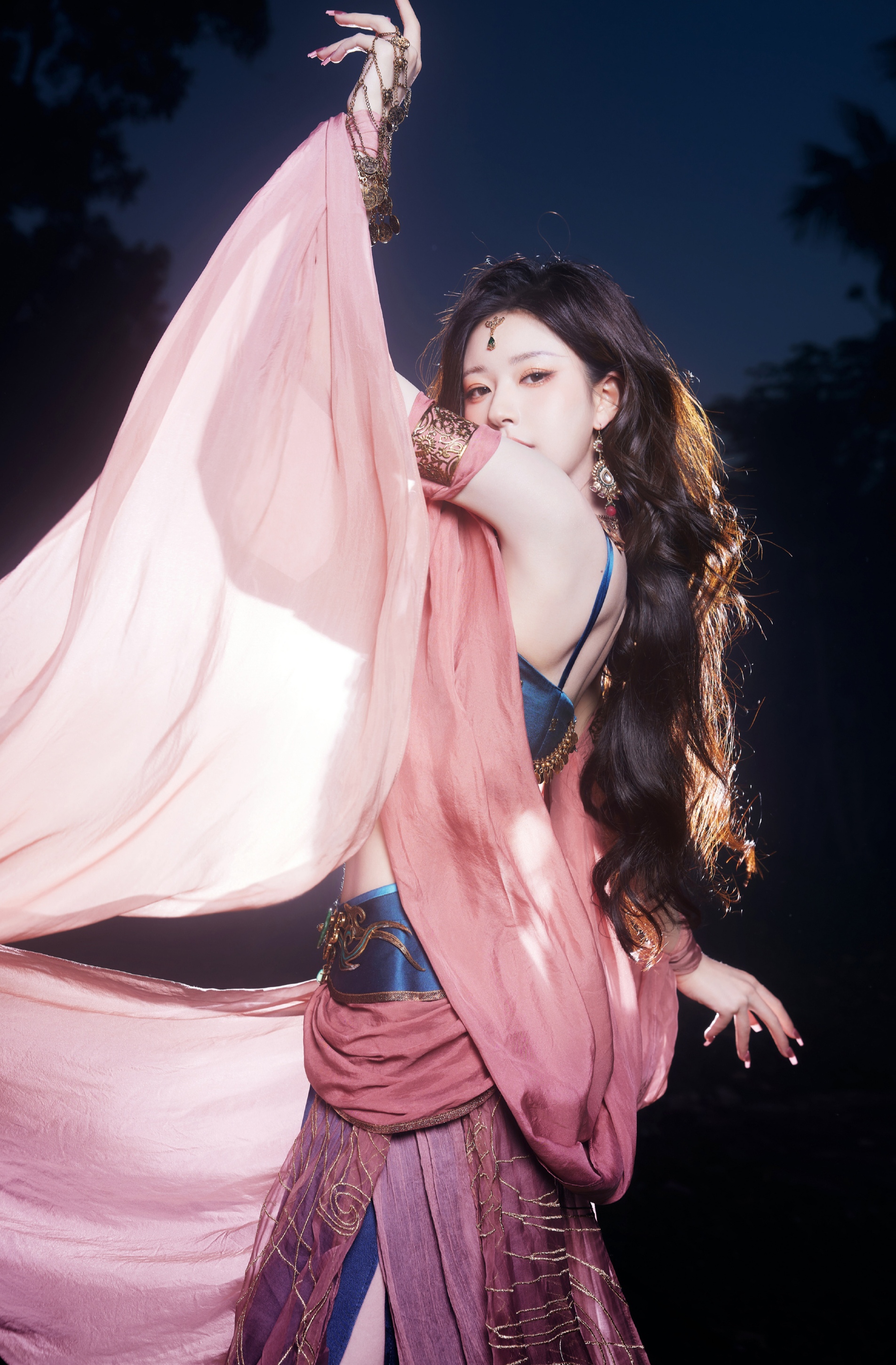 跨年夜我被赵露思敦煌神女下凡装惊艳到了绝美的盛世容颜举手投足间