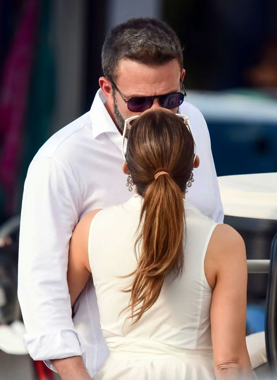 詹妮弗·洛佩兹和老公本·阿弗莱克也太恩爱了!