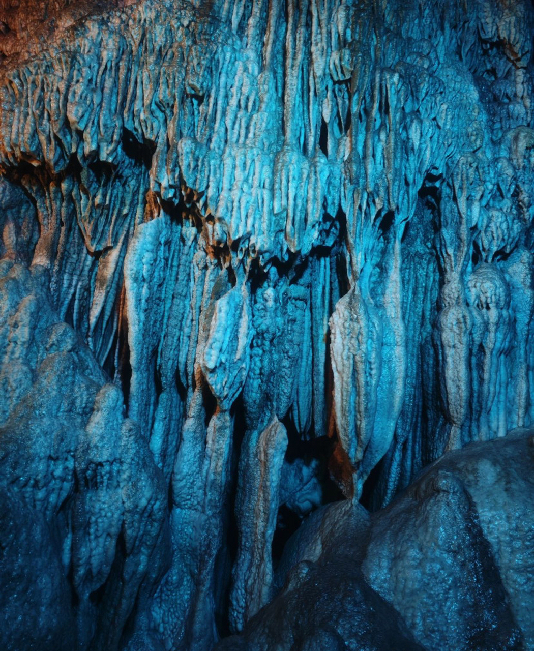 重庆过冬怎么能没有# 万州西游洞,位于重庆市万州区,是一个集自然