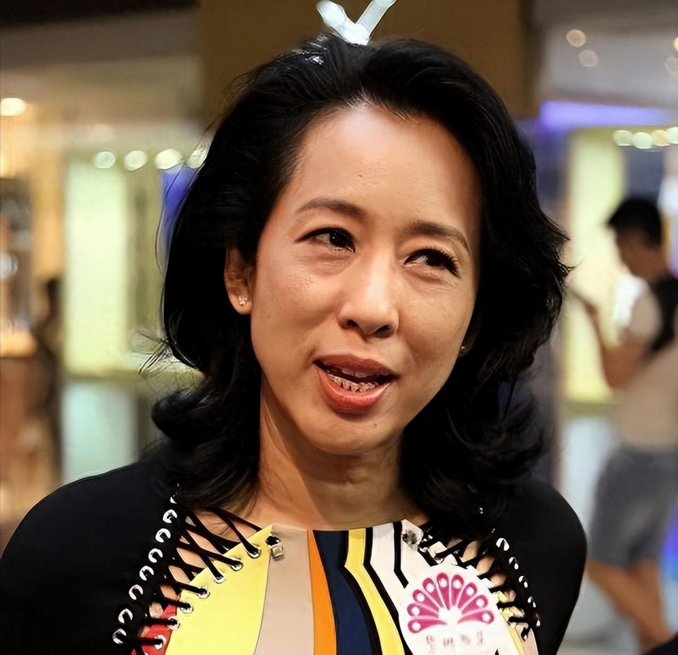 朱玲玲,一位传奇女性,以一介女流之身,影响了中国香港两大豪门霍家和