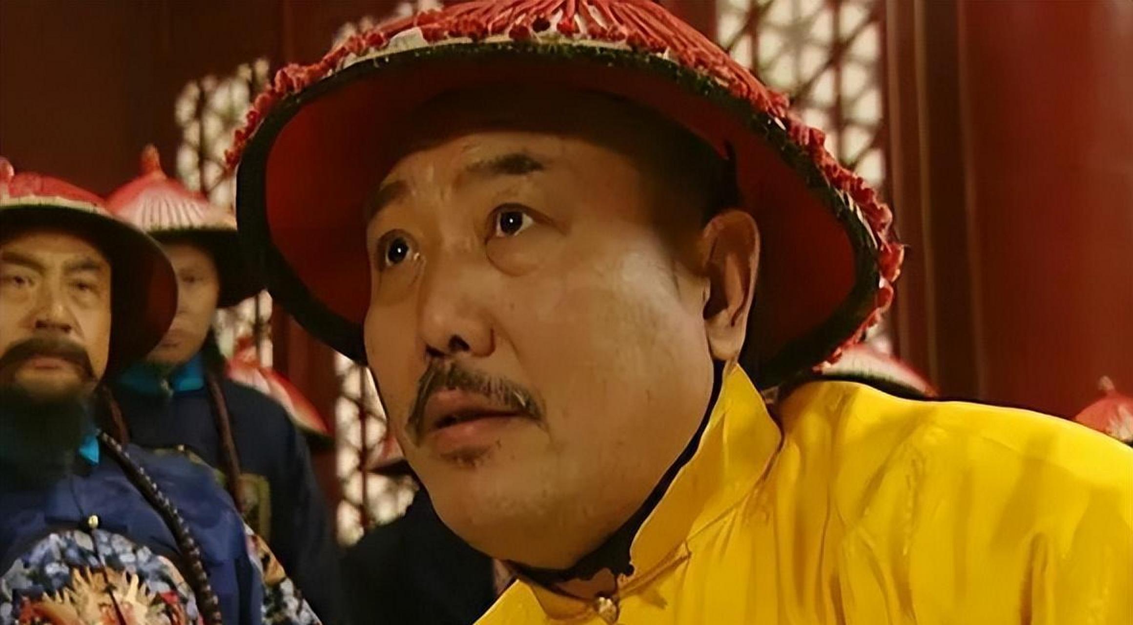 《雍正王朝》中的御前侍卫图里琛走红,饰演者胡荣华凭精湛演技迅速