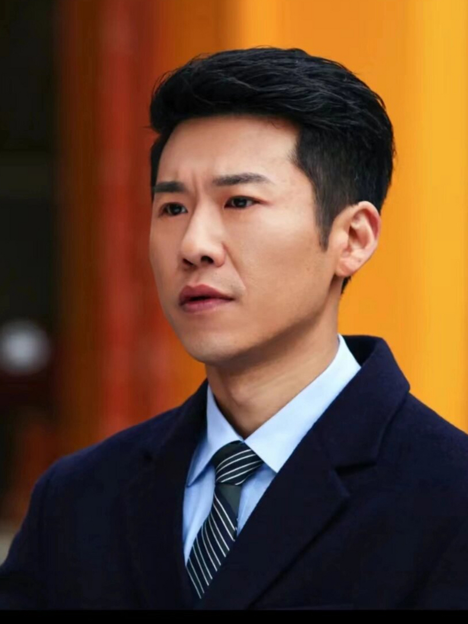 王骁说当个星二代还是有好处的 我母亲王馥荔,正演电视剧呢,我出国