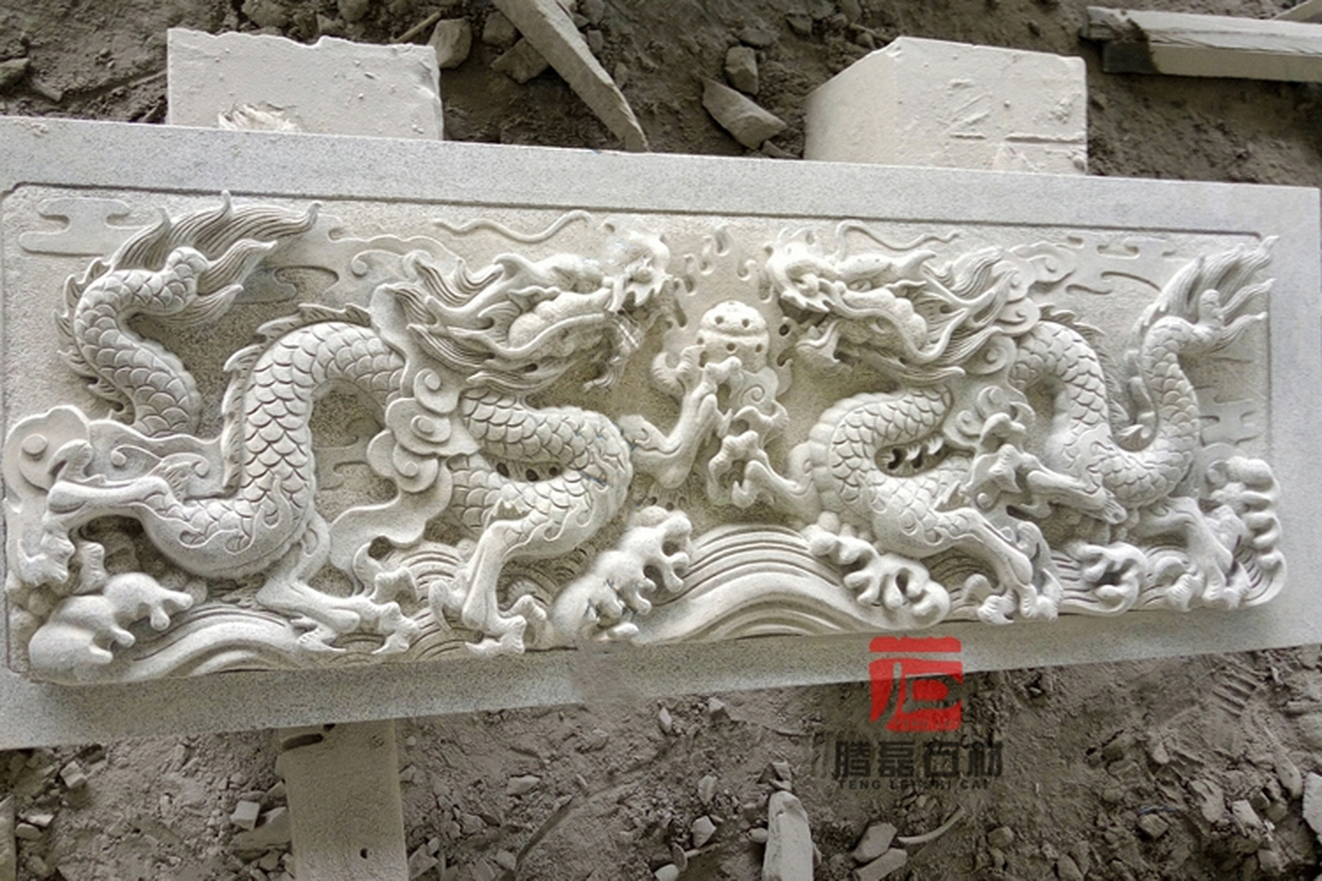 摘要:  古建石材浮雕双龙戏珠以其优美的造型,丰富