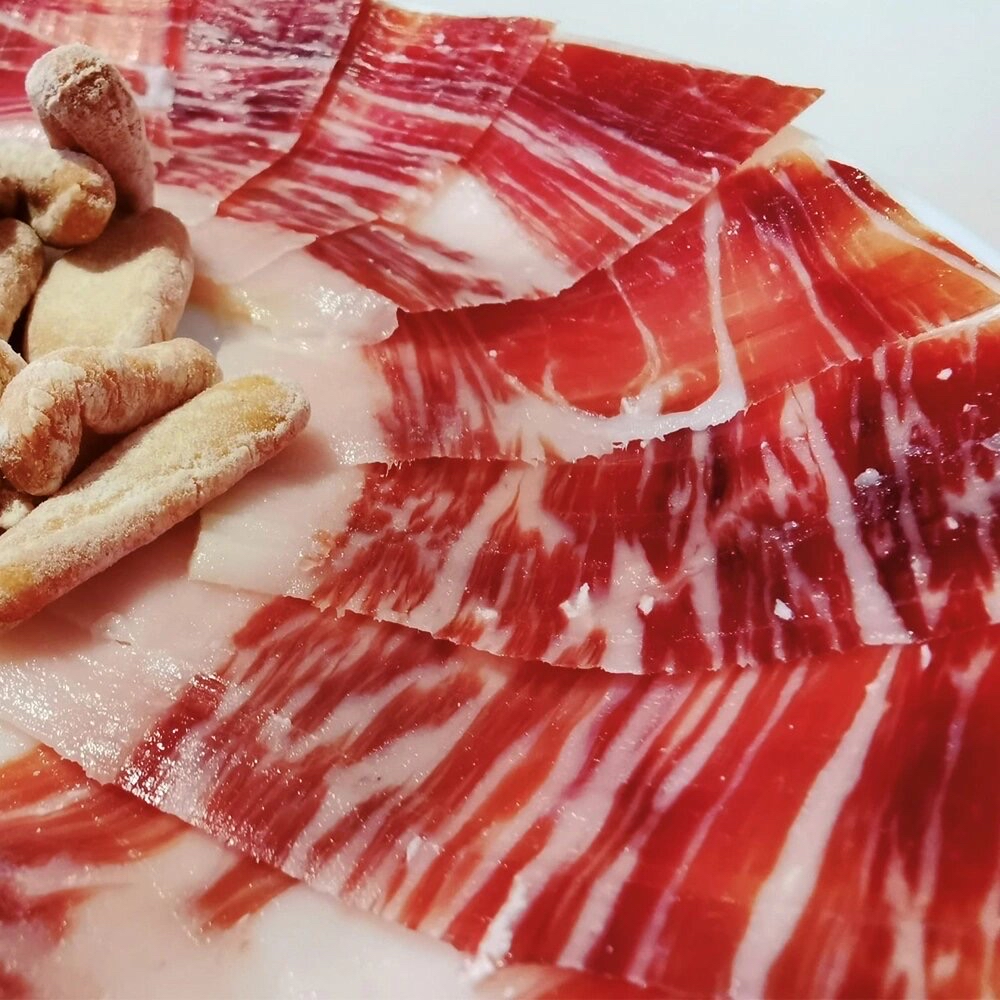 可爱食物的绘制,伊比利亚黑毛猪火腿伊比利亚黑毛猪火腿