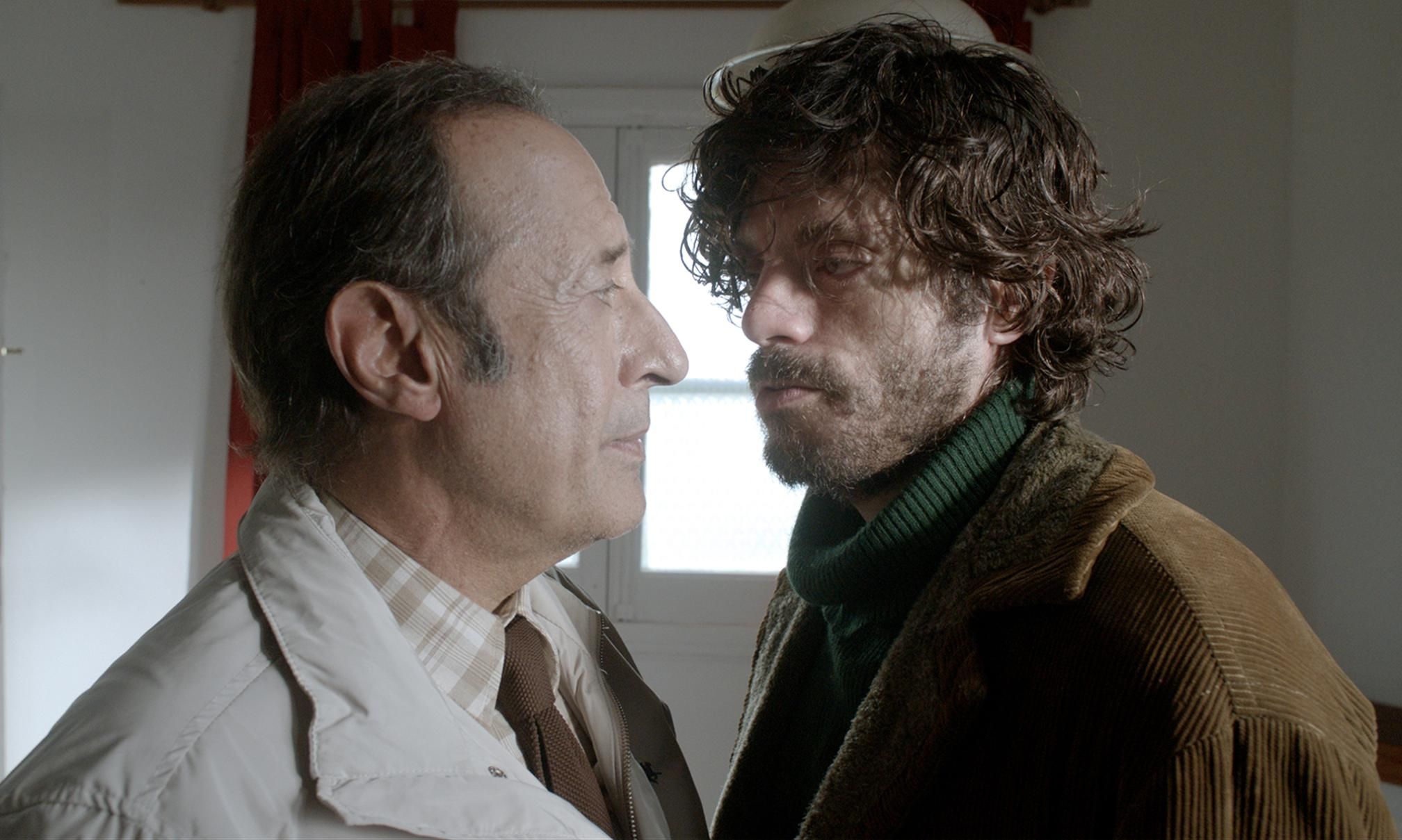 《动物本能》,阿根廷版《寄生虫》,一个疯狂且耐人寻味的故事