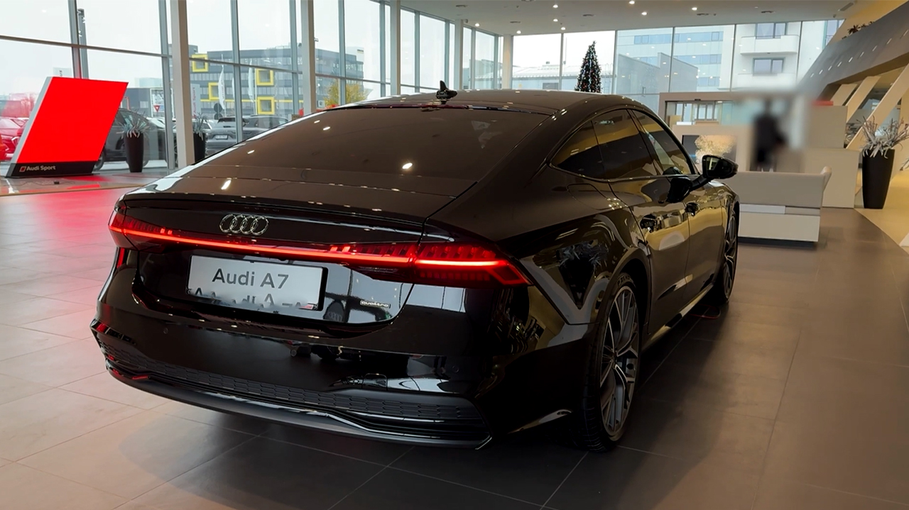 58.98万起,2024款奥迪a7来了,无框门 大溜背,最美轿跑当之无愧