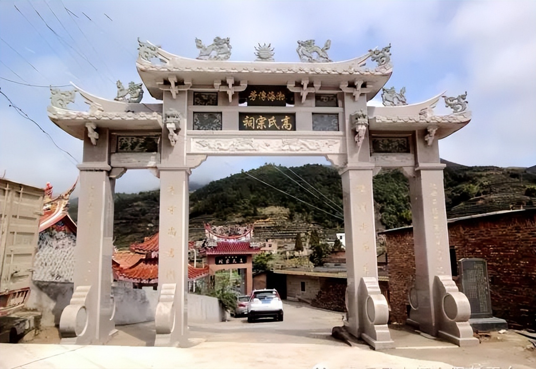 大坪高氏宗祠位于福建省泉州市安溪县大坪乡大坪村山美,是安溪县文物