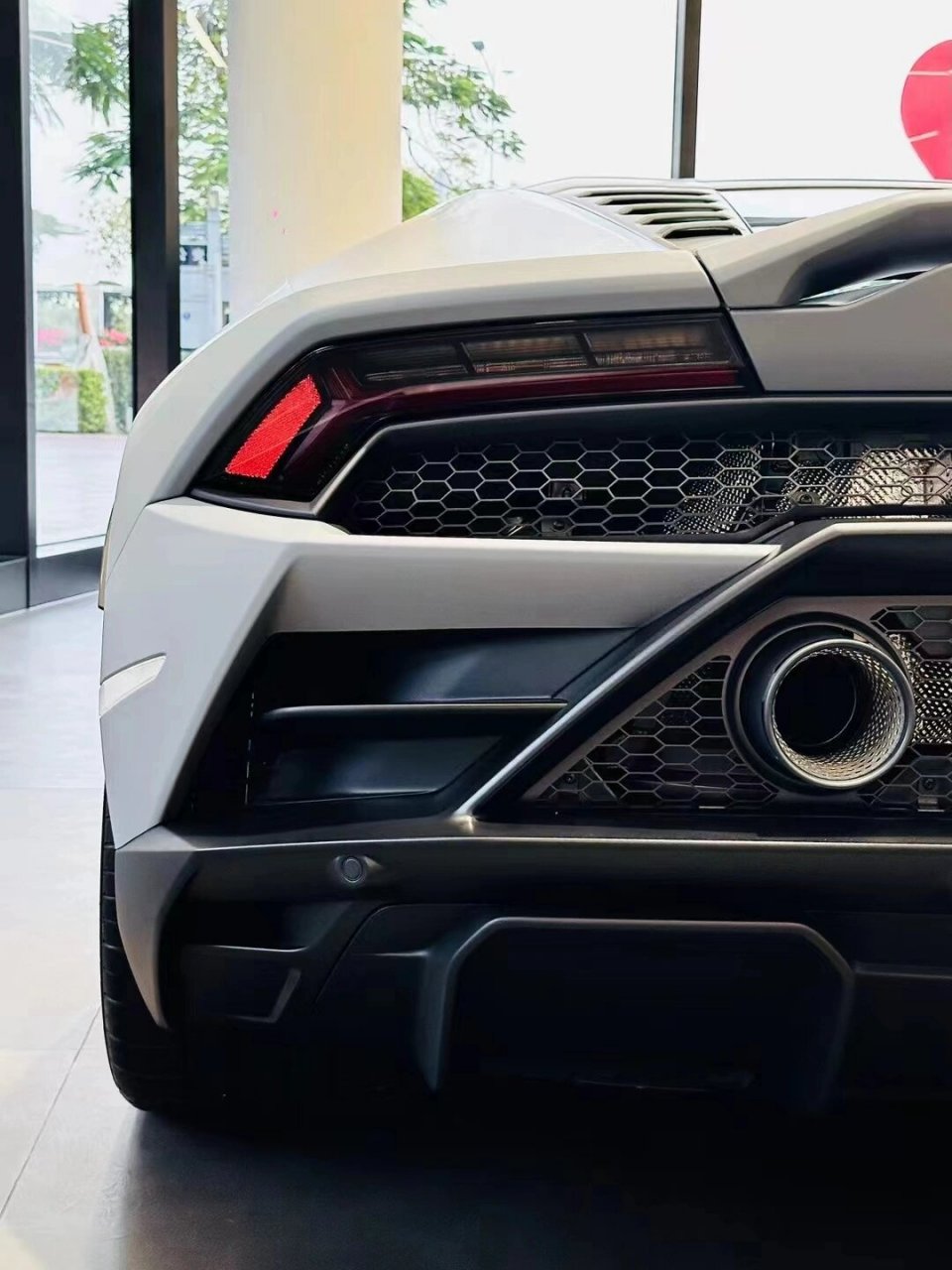 兰博基尼小牛  兰博基尼小牛,这可是一款让人一见倾心的超级跑车!