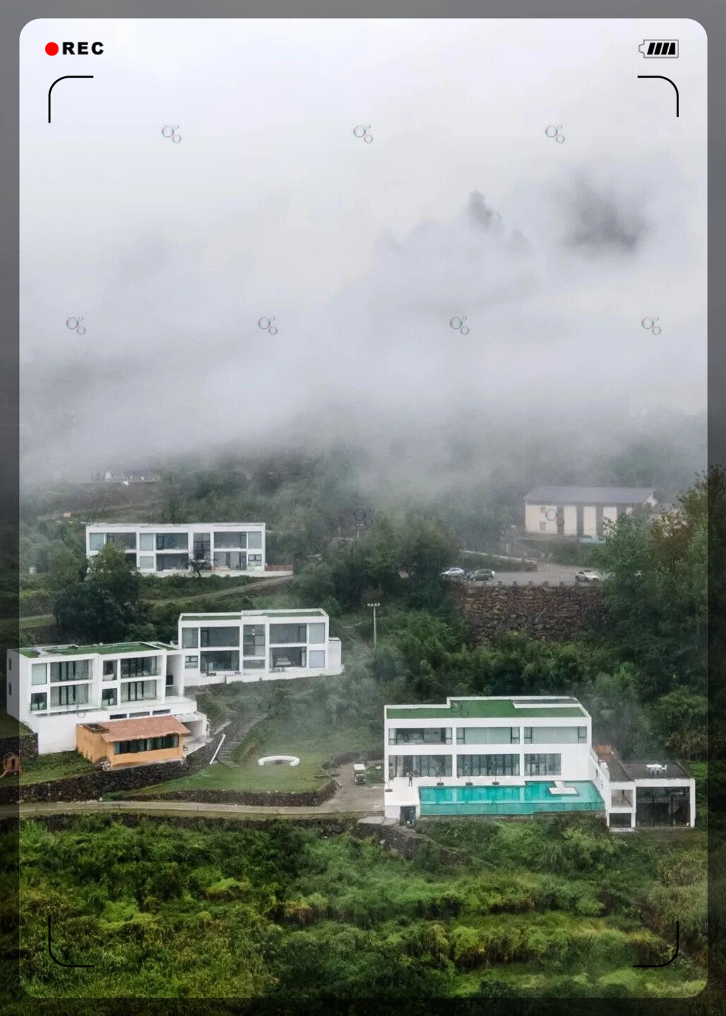 过云山居桐庐酒店分享  过云山居桐庐店,位于浙江省杭州市桐庐县钟山