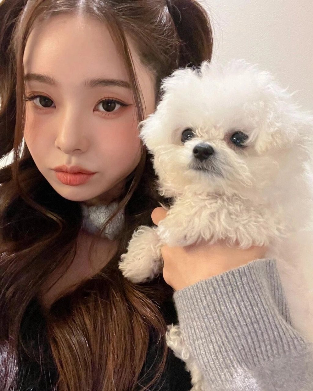 freezia宋智雅20221006 宋智雅在2022年10月6日以标志性的双马尾造型