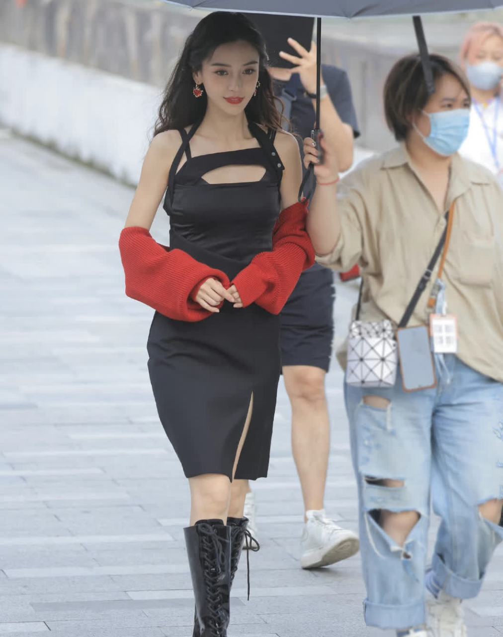 angelababy的出生照这么美,身材却有55岁了.