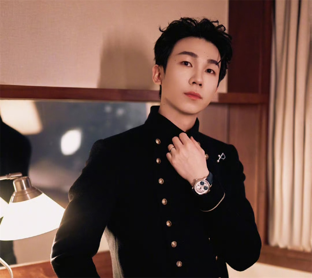 华晨宇于朦胧等13快男唱歌为白举纲巡演加油,有3人缺席