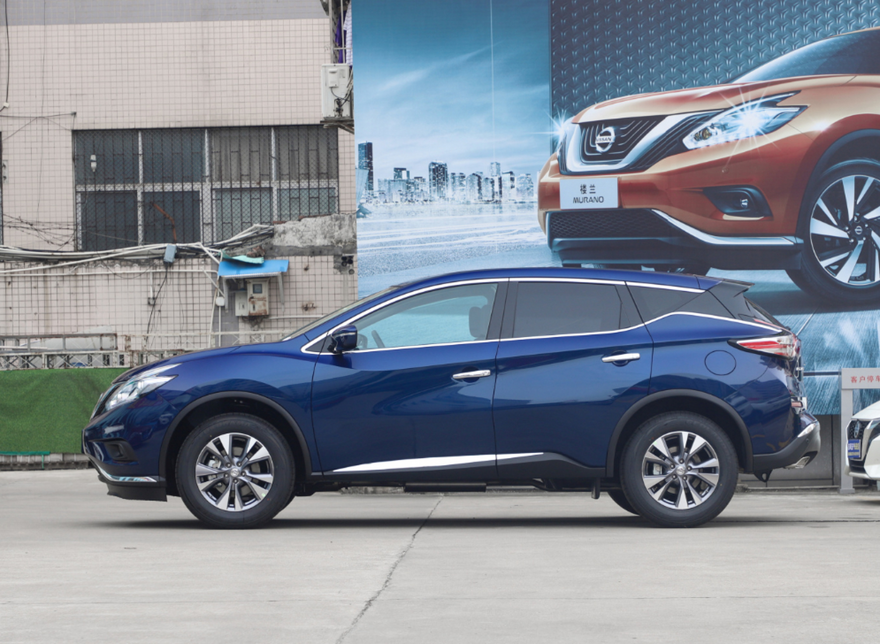 摘要: 日产楼兰作为一款中型suv,外观霸气,内饰落伍,配置一般,动力