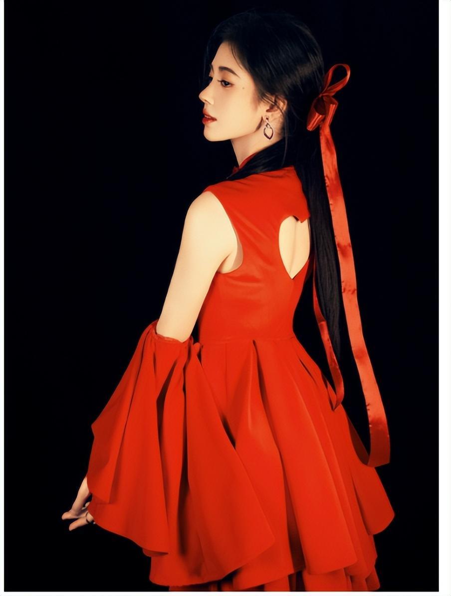 鞠婧祎红装中国风,2024元旦最美照曝光