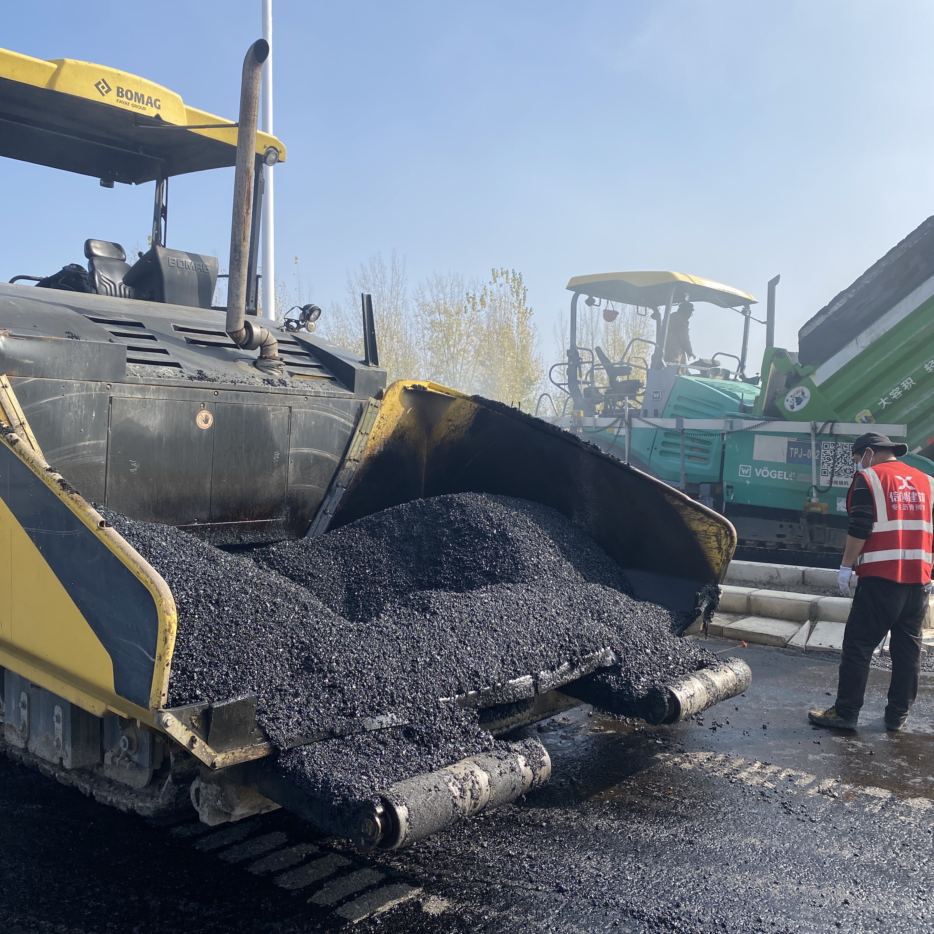 郑州沥青混凝土路面施工中常见病害的防治措施