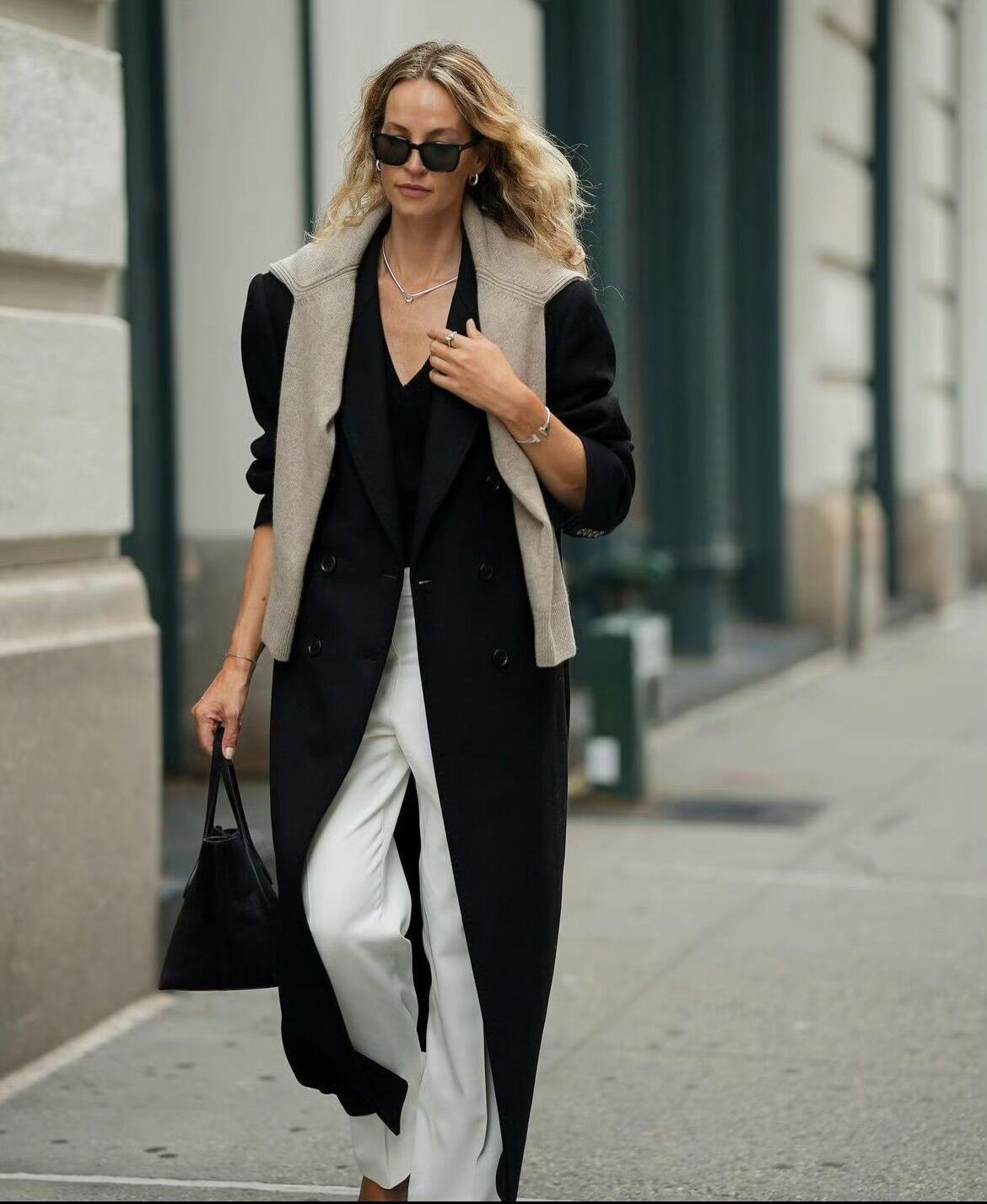 巴黎时装周惊艳黑白搭配,她如何打造独特魅力?