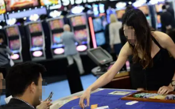 故事:澳门叠码仔开赌场邀女星,搞垮上市公司,让兄弟老婆来抵债