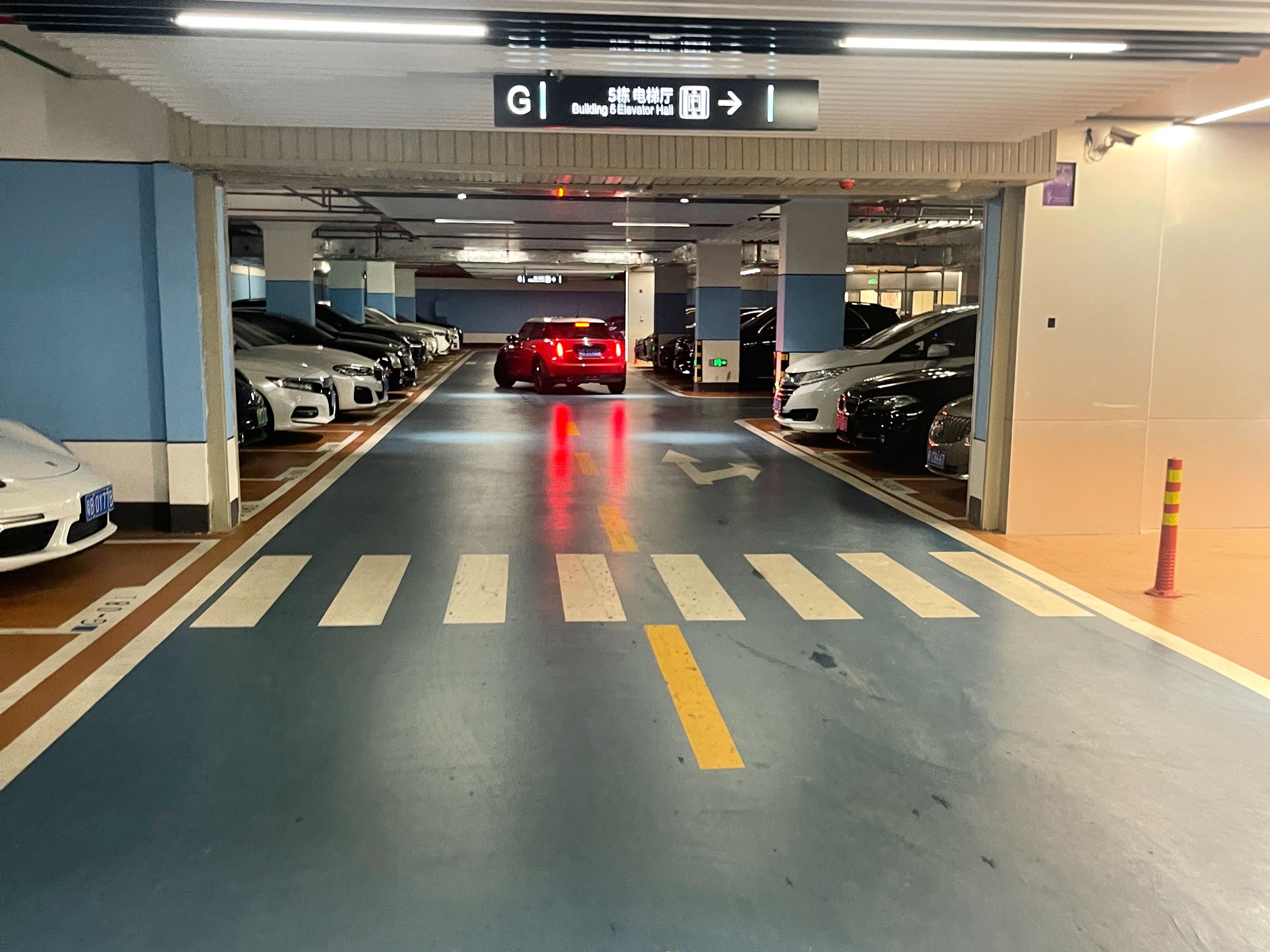 地下停车场地坪,怎样才能让他使用的越久?