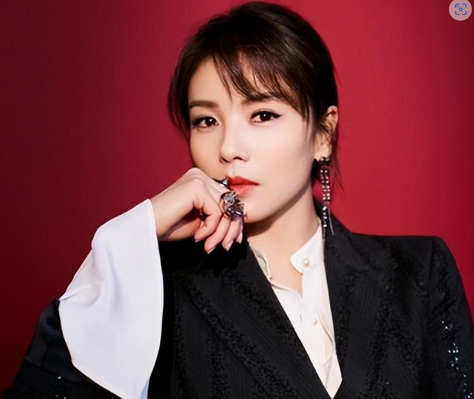 刘涛曾因演技高超和美貌被视为"国民女神",但如今却因黑历史成为众矢